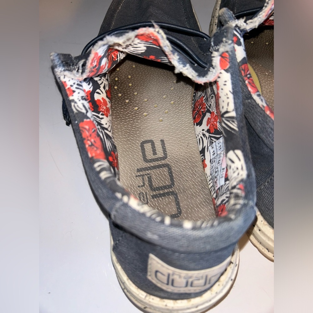 Hey Dude Mens Wally Canvas slip ons, size 11 - Picture 6 of 11
